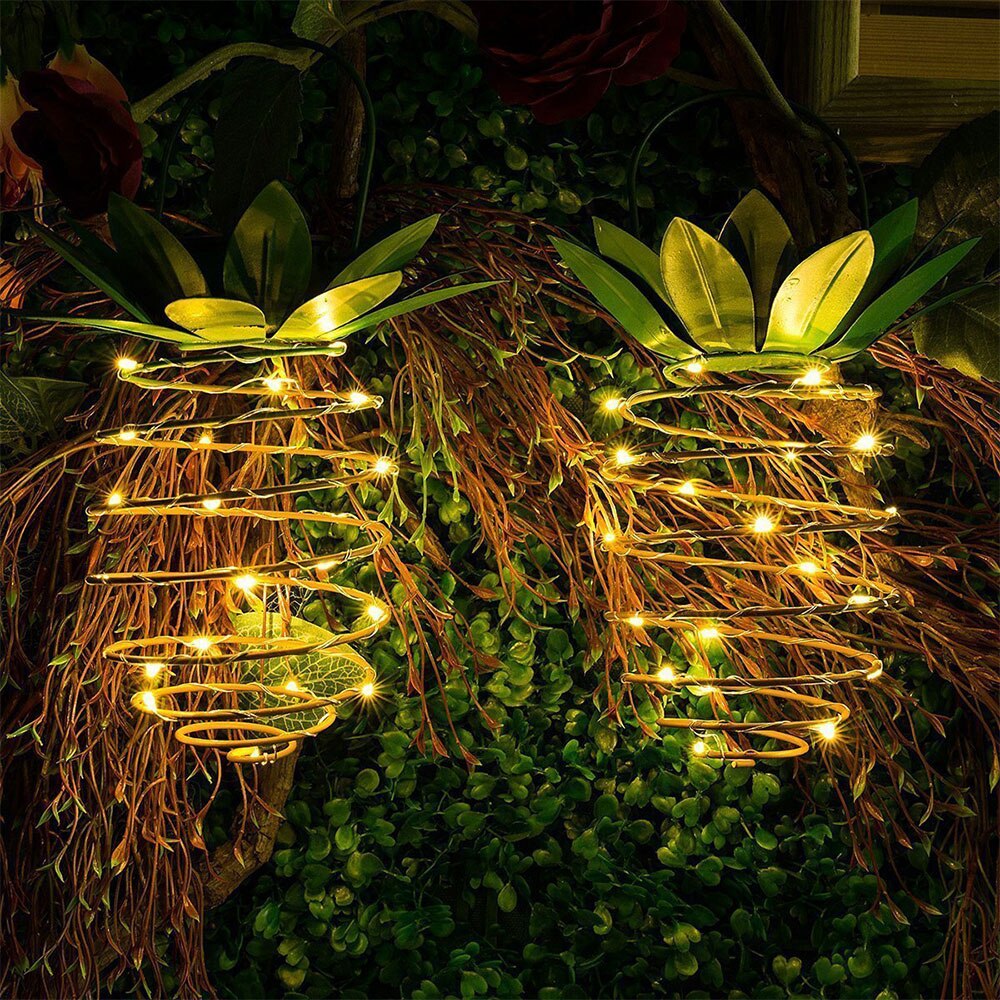 Solar Iron Pineapple LED Landscape Light (Waterproof)
